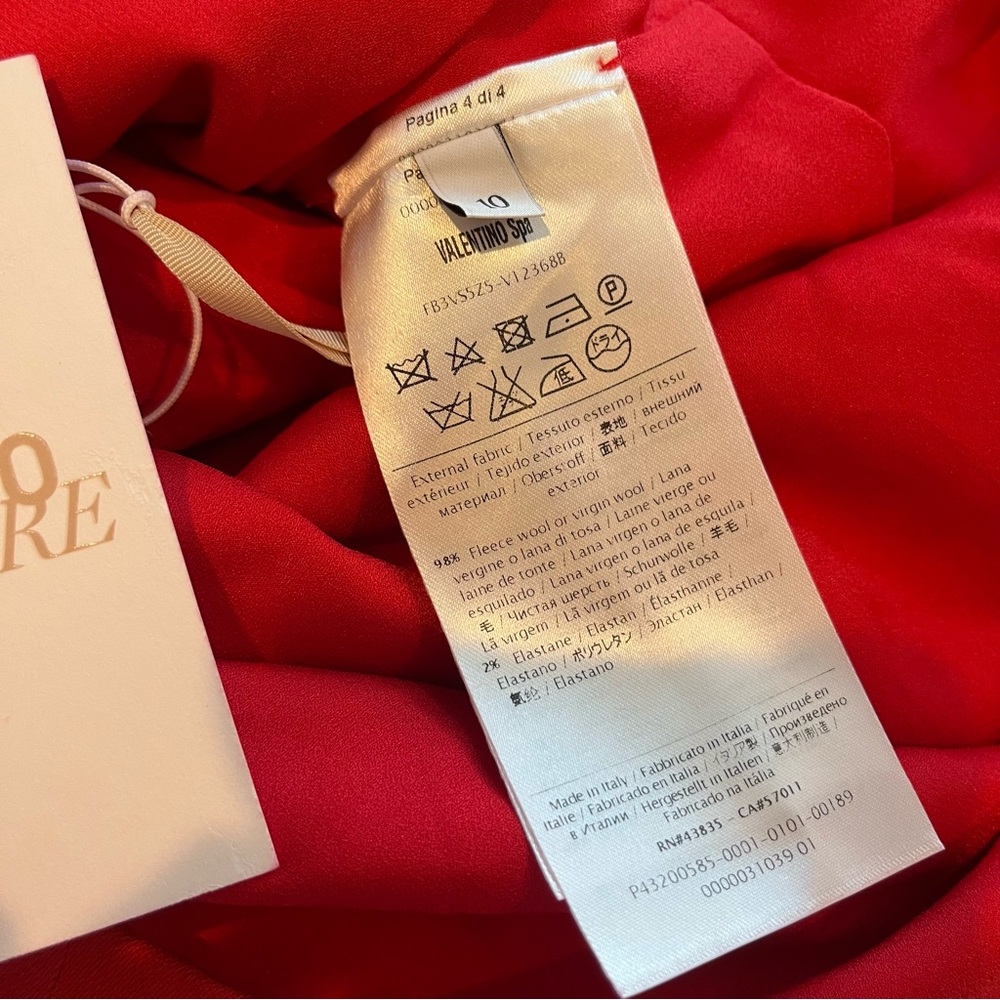 Valentino Techno Couture SZ 10 Red One Shoulder Flower Detail Knee Length Dress - Picture 14 of 14